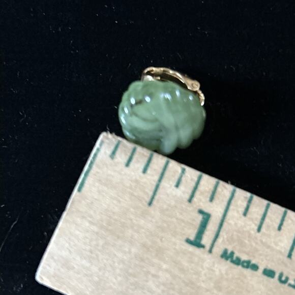 Avon Marbled Green Vintage Clip On Earrings Small Textured Knot - Picture 5 of 6